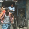 CALCUTTA   Uomo risciò