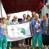 Fine camp sanitario con foto di gruppo