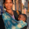 Mamma con il suo bambino a Vijayawada