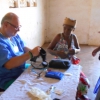 Il Dr George con il suo angelo custode