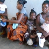 Mamme e bambini in attesa della visita