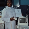 Sr JAIN CON IL NUOVO ECOGRAFO APPENNA CONSEGNATO AL MARY MATHA DISPENSARY
